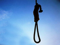 Ahırda Kendini Astı