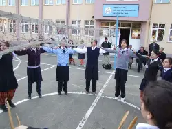 Geyve Halk Oyunları çalışması devam ediyor