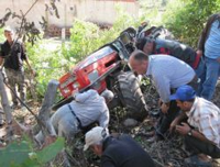 Traktörden düşerek hayatını yitirdi