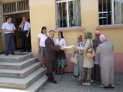 Geyve HEM İŞ-KUR kursiyerleri belgelerini aldı