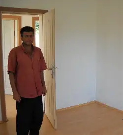 Felçli hastaya ev yapıldı