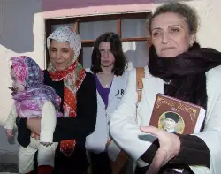 CHP Kadın kollarından Geyve ziyareti