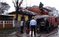 Geyve'de yangın korkuttu