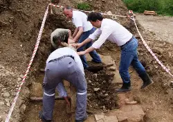Roma Mezarına Kurtarma Kazısı Yapıldı