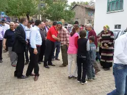 Karacaören Hayır Pilavında Milletvekili Dişli'ye yoğun ilgi