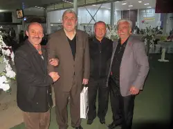 Siyaset Geçici, Dostluk Bakidir