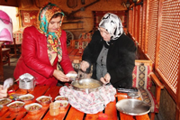 Yalçın’dan Öğrencilere Aşure