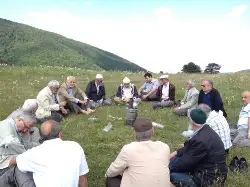 GİMDER Yönetimi ve Emekli Hocalar Kırca Yaylasında