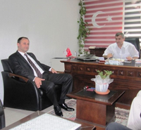 Deniz Bank Müdürü Uyar’dan Geyve MEM’e Ziyaret