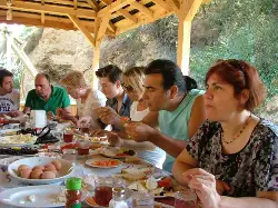 Lise Mezunları Soğuksu’da Buluştu