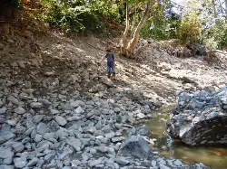 Geyve Boğazı’nda Tarihi Temel ve Burç Kalıntısı
