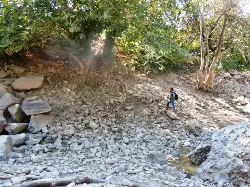 Geyve Boğazı’nda Tarihi Temel ve Burç Kalıntısı