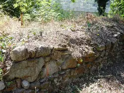 Geyve Boğazı’nda Tarihi Temel ve Burç Kalıntısı