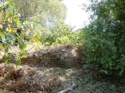 Geyve Boğazı’nda Tarihi Temel ve Burç Kalıntısı