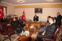 Makamında Karşıladı