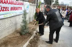İHL Bahçesine Fidan Dikildi