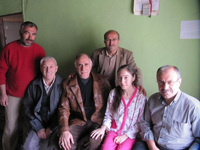 Öğretmenler, Öğrencisine Çiçek Verdi