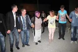 Esra ile Ercan Nişanlandı
