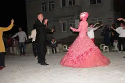 Esra ile Ercan Nişanlandı