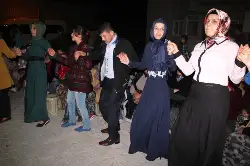 Esra ile Ercan Nişanlandı
