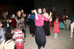 Esra ile Ercan Nişanlandı