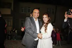 Esra ile Ercan Nişanlandı