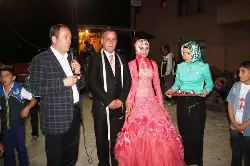 Esra ile Ercan Nişanlandı