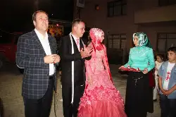 Esra ile Ercan Nişanlandı