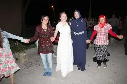 Esra ile Ercan Nişanlandı