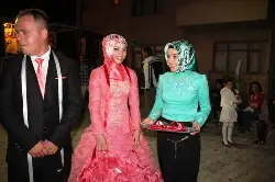 Esra ile Ercan Nişanlandı