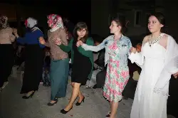 Esra ile Ercan Nişanlandı