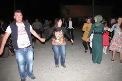 Esra ile Ercan Nişanlandı