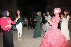 Esra ile Ercan Nişanlandı