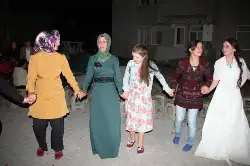 Esra ile Ercan Nişanlandı