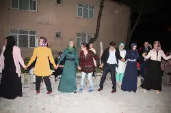 Esra ile Ercan Nişanlandı