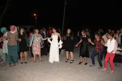 Esra ile Ercan Nişanlandı