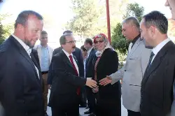 Vali Coş Diyalogu Seviyor