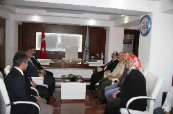 Vali Coş Diyalogu Seviyor