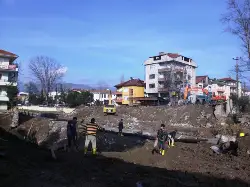 Karaçay Köprüsü'nde Çalışmalar Devam Ediyor