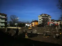 Karaçay Köprüsü'nde Çalışmalar Devam Ediyor