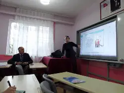 Geyve Sağlık Mesleğe Akıllı Tahta Semineri
