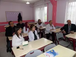 Geyve Sağlık Mesleğe Akıllı Tahta Semineri