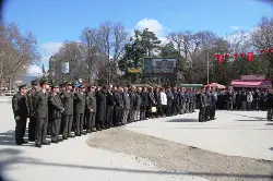 Çanakkale ve Şehitler İçin Çelenk Koyma Töreni Yapıldı