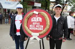 Ulusal Egemenlik ve Çocuk Bayramı Çelenk Koyma Töreni Yapıldı