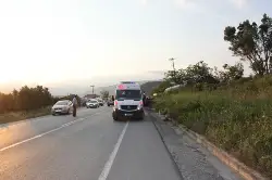 Geyve'de iki araç birbirine girdi: 4 Yaralı