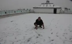 Üşümeyen Efsane Adam'dan Kar Şov!