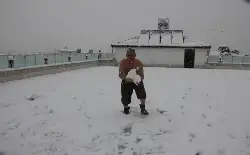 Üşümeyen Efsane Adam'dan Kar Şov!