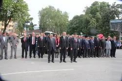 Çelenk Koyma Töreni Yapıldı