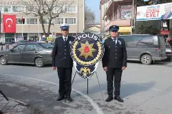 Polis Teşkilatı Çelenk Koyma Töreni Yaptı