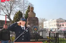 Polis Teşkilatı Çelenk Koyma Töreni Yaptı